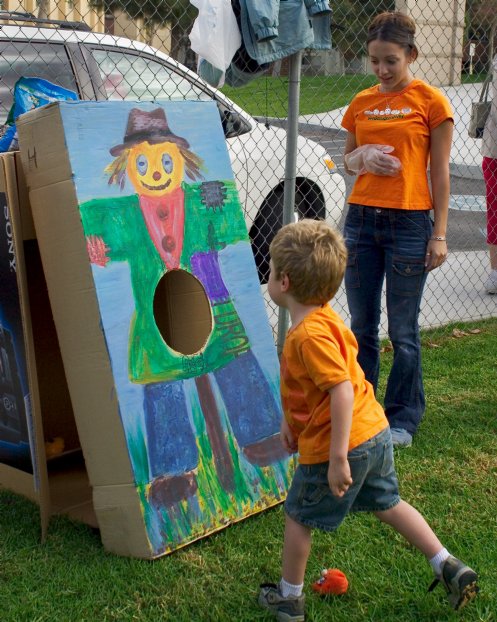 Scarecrow beanbag toss