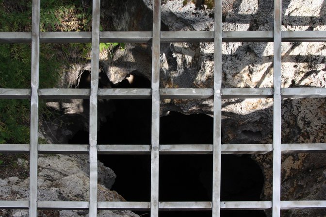 Cave And Basin Hot Springs, II