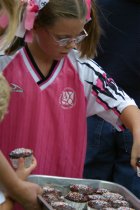 Natalie chooses her cupcake carefully