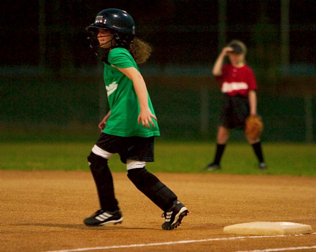 Dalia takes a lead off first base