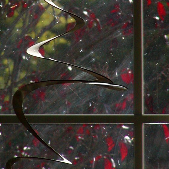 Mobile, red and green leaves