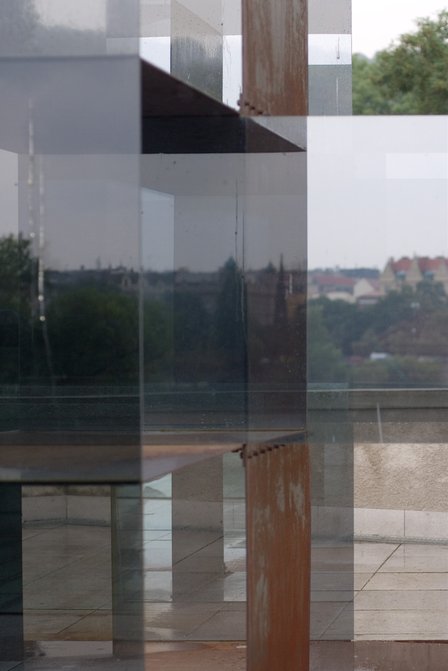 Reflective Cubical Surfaces