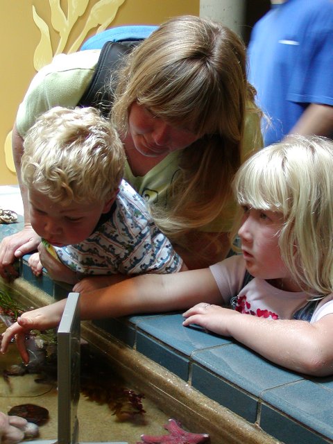 Family at the Kelp Lab
